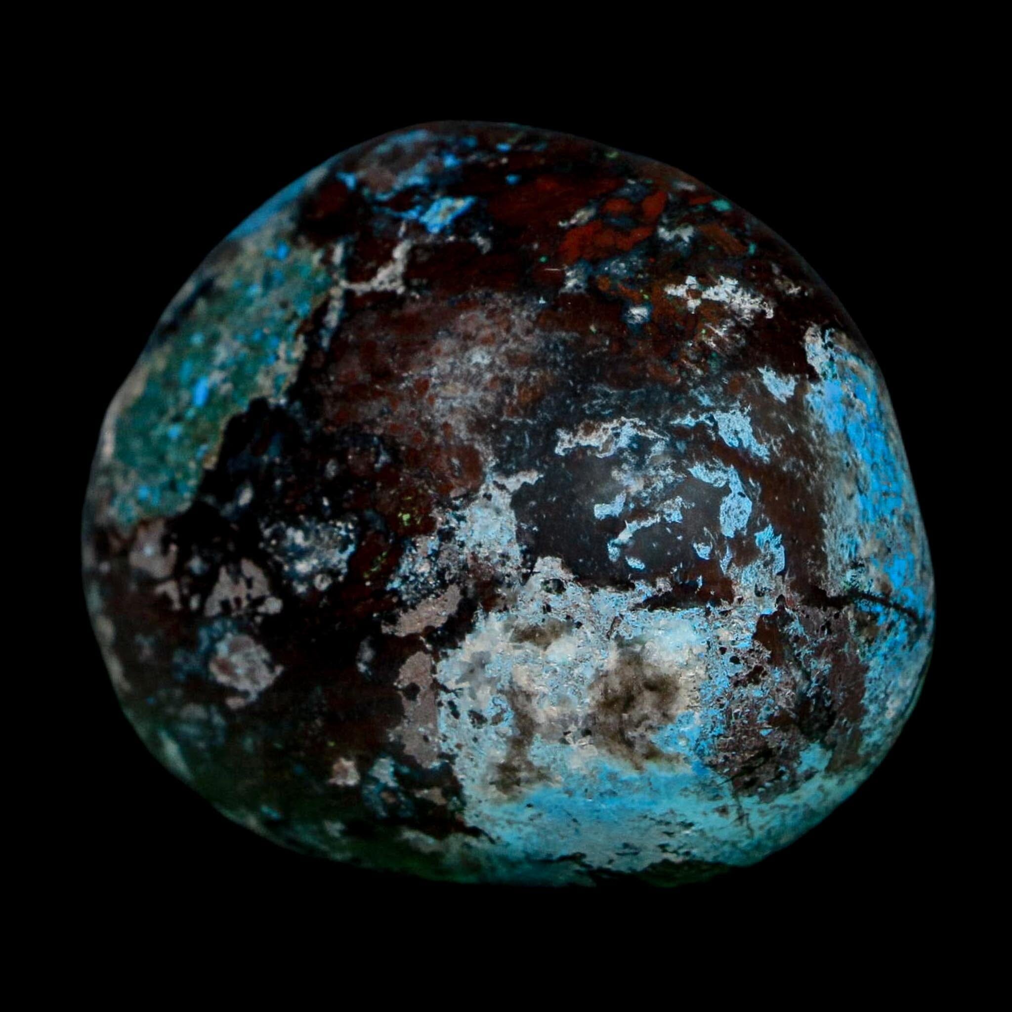 2" Chrysocolla Palm Stone Polished Free Form Blue And Teal Color Location Peru