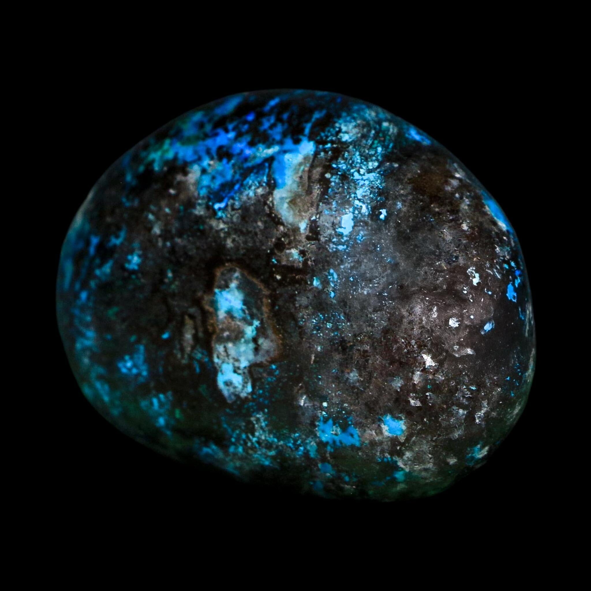 2" Chrysocolla Palm Stone Polished Free Form Blue And Teal Color Location Peru